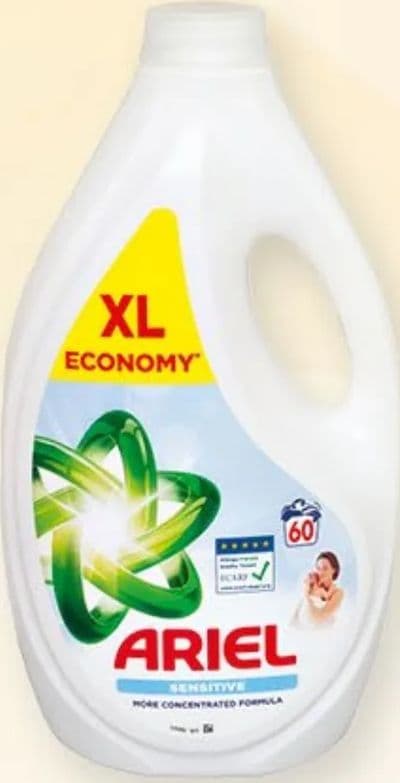 Ariel* Ariel* Sensitive tekući deterdžent za pranje rublja 60 pranja, 2,7 l