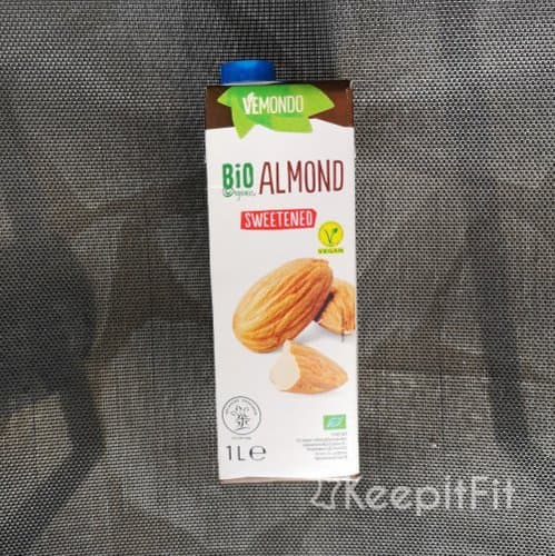 Bio napitak na bazi badema