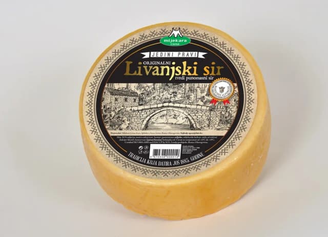 CCA 2,3KG LIVANJSKI SIR