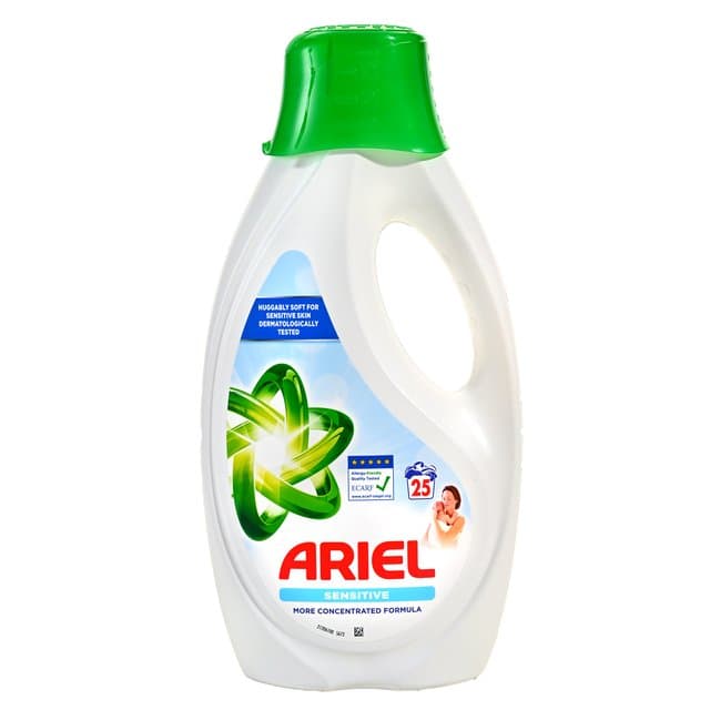 Ariel Sensitive Tekući Deterdžent