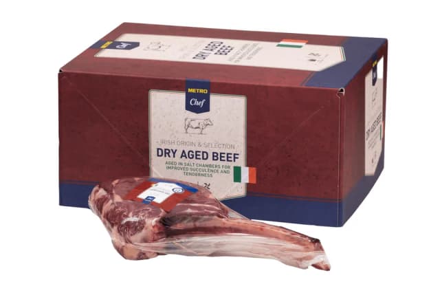CCA 1KG MC DRY AGE TOMAHAWK